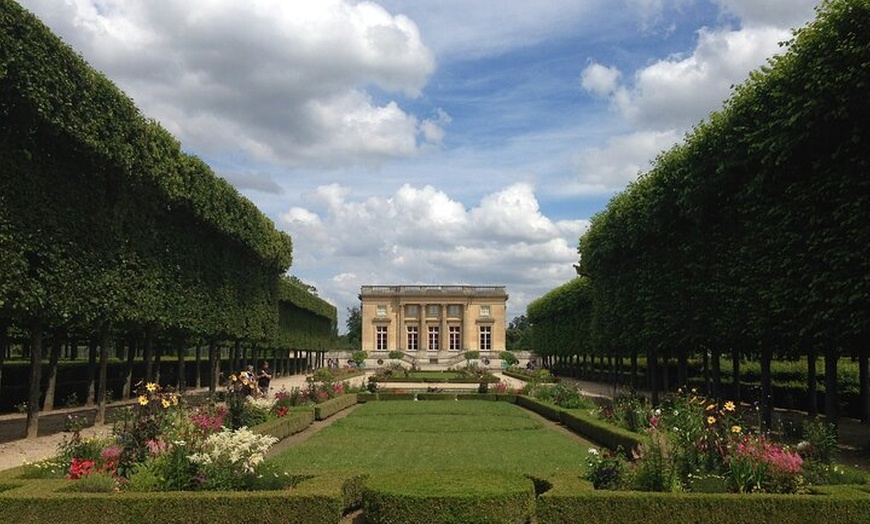 Image 14: Château de Versailles et domaine de Marie-Antoinette avec guide expert