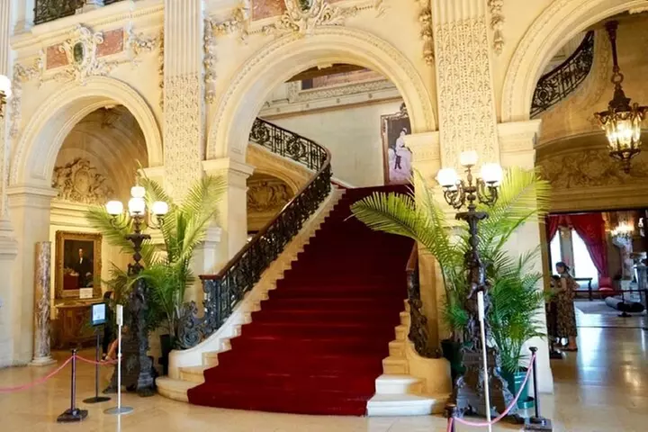 1-Day Small Group to Breakers, Marble House and Downtown Newport - Primary Image