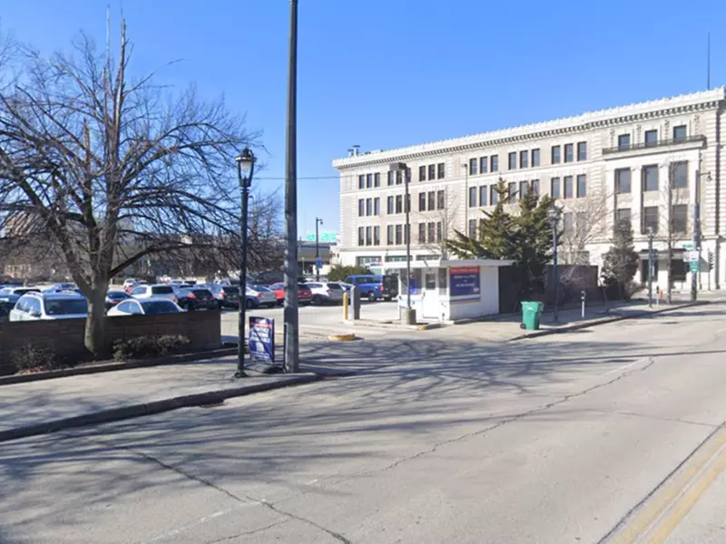 Parking at P812 - 2nd & Michigan Lot