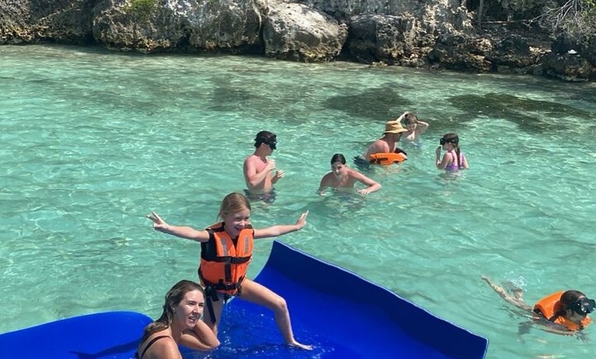 Image 13: Luxury Catamaran to Isla Mujeres All Inclusive Open Bar Buffet