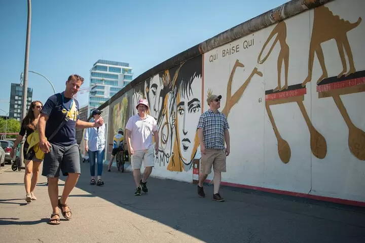 Kalter Krieg, Berliner Mauer, Spione und die East Side Gallery - Primary Image