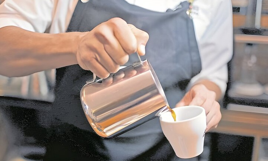 Image 3: Experiencia tradicional de desayuno español en Sevilla