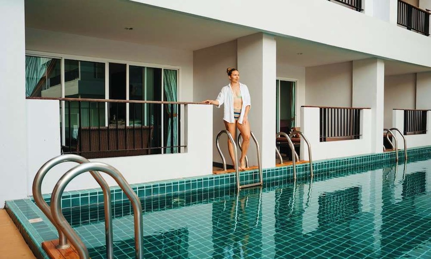 Image 69: ✈ POŁUDNIOWA TAJLANDIA | Phuket - Casa Del M 4* - Odkryty basen