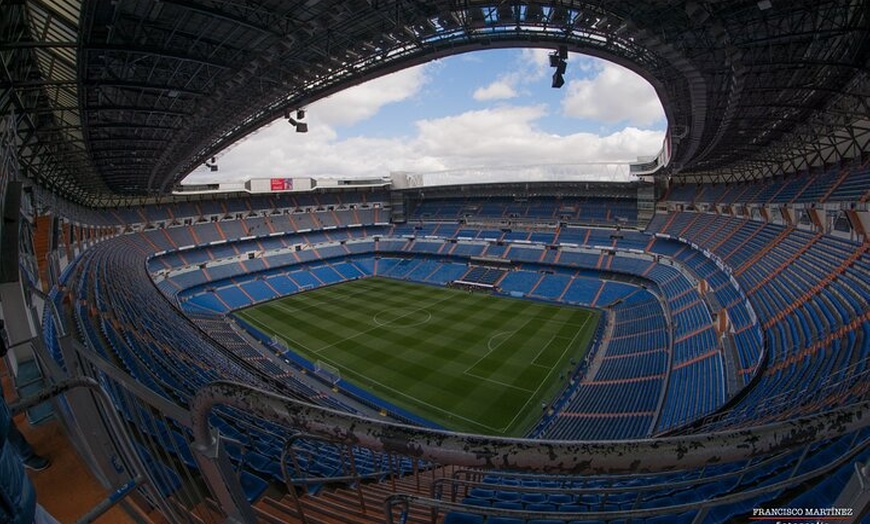 Image 11: Tour Privado con Tuk Tuk Zero: Bernabéu y Milla de Oro. 1h 15min