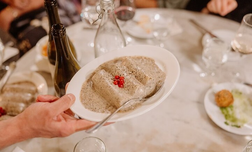 Image 16: Tour gótico de tapas y tabernas por Barcelona