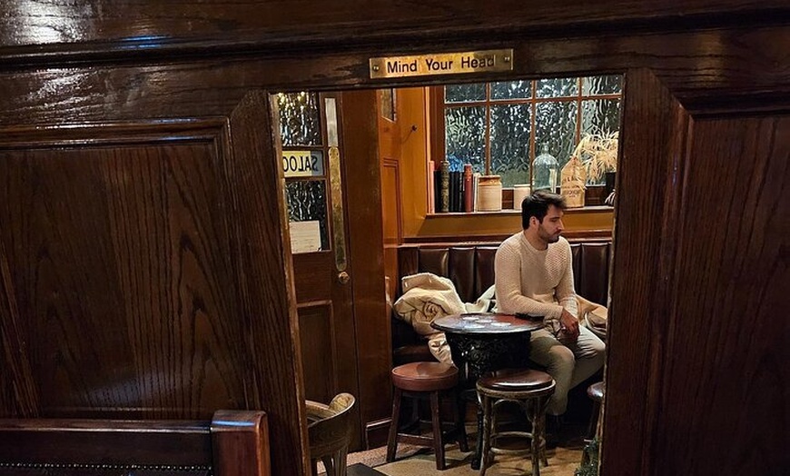 Image 5: Private Riverside London Pub Tour Pilgrims and Pirates