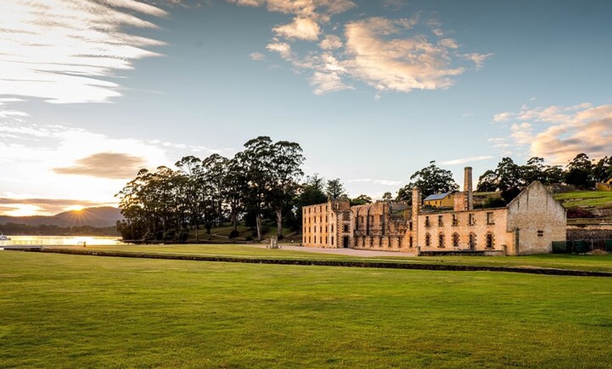 Image 18: 5 Day Island Icons Tassie Day Tour Bundle