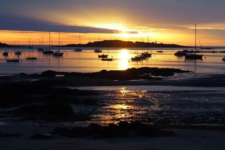 Private Portland Sunset Powerboat Cruise in Casco Bay