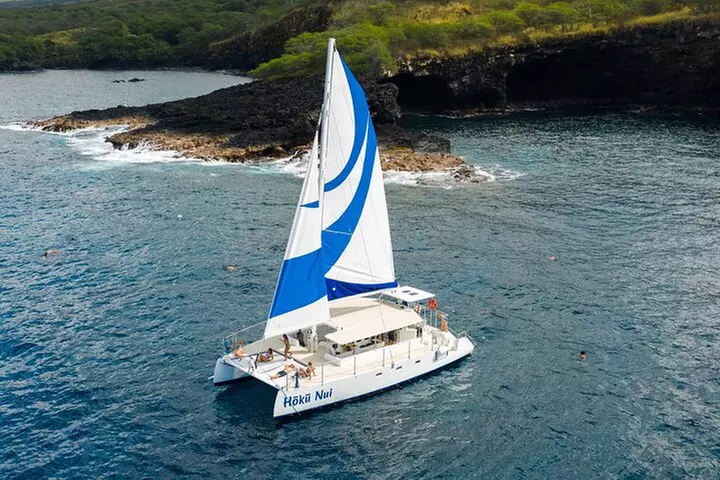Afternoon Sail & Snorkel to the Captain Cook Monument