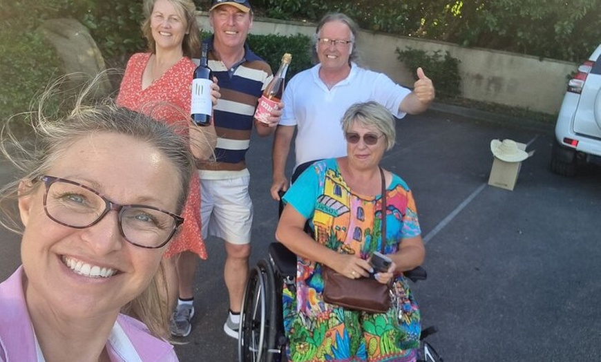 Image 2: Hunter Valley Full Day Wine, Cheese and Chocolate Tour