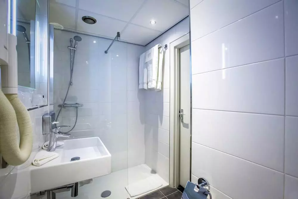 ✈ NIEDERLANDE | Amsterdam - Die Port van Cleve 4*, 2 Nächte - City ...