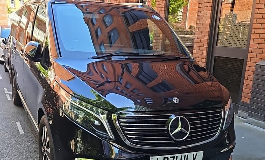 Image 3: Southampton to Heathrow Airport Transfers