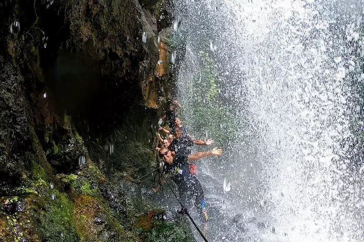 Private Waterfalls Hike and Swim in Lihue