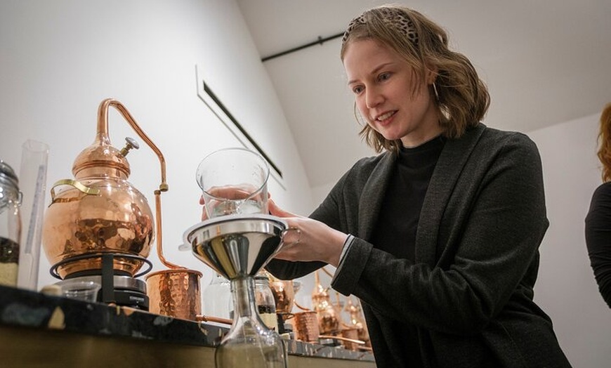 Image 2: Edinburgh Gin Distillery Making Experience