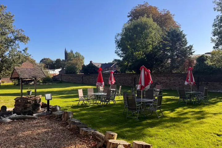 Private Liverpool Beatles Tour - Casbah Club (Blue Badge Guide)