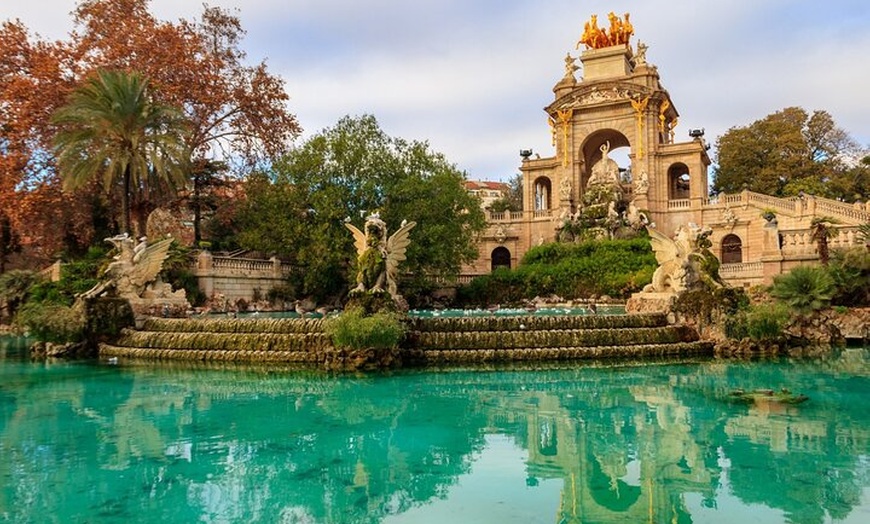 Image 7: Recogida en el aeropuerto privado y tour panorámico por Barcelona