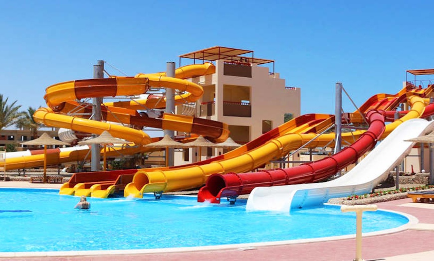 Image 1: ✈ EGYPTE | Hurghada - El Karma Beach Resort & Aqua Park 4* - Tout i...