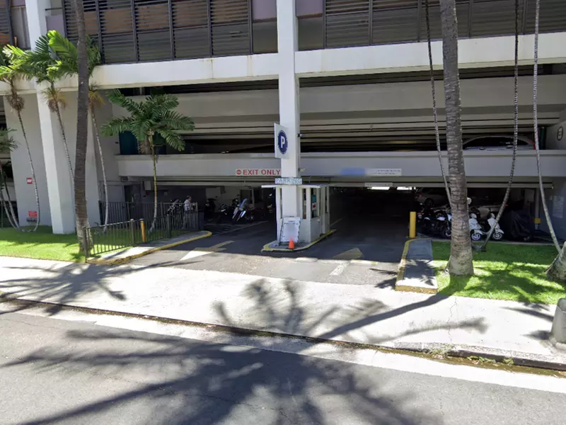 Parking at [H670] Becker Communications Garage