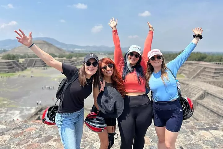 Teotihuacan : Pyramids and Sacred Caves with Expert Guide - Primary Image