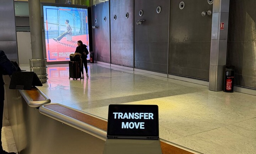 Image 17: Transfert privé de l'aéroport CDG ou ORLY à la ville de Paris