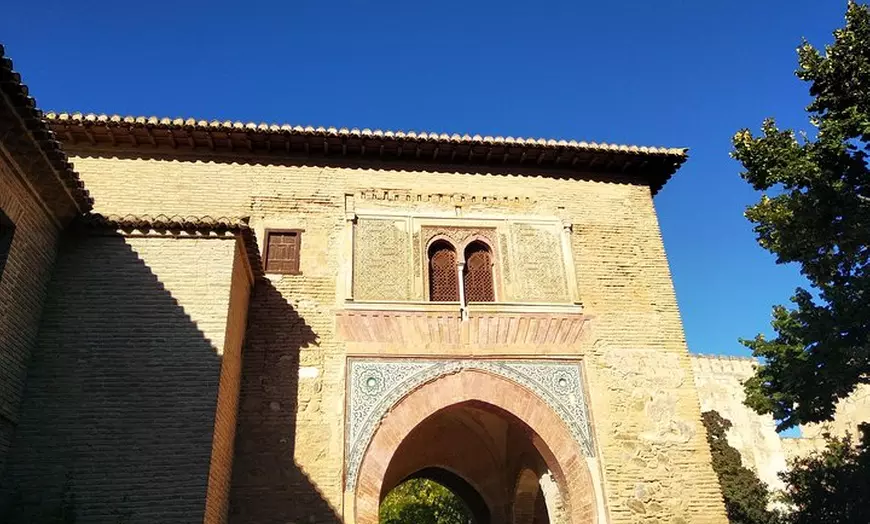 Image 5: Paseo Por Los Exteriores De La Alhambra (No incluye entradas de pago)