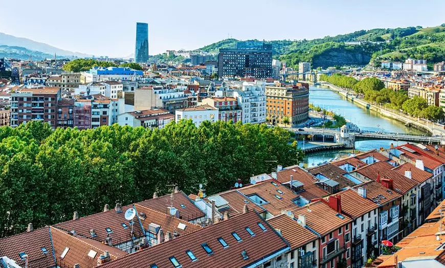Image 1: Excursión de un día a Bilbao y Castro Urdiales desde Santander.