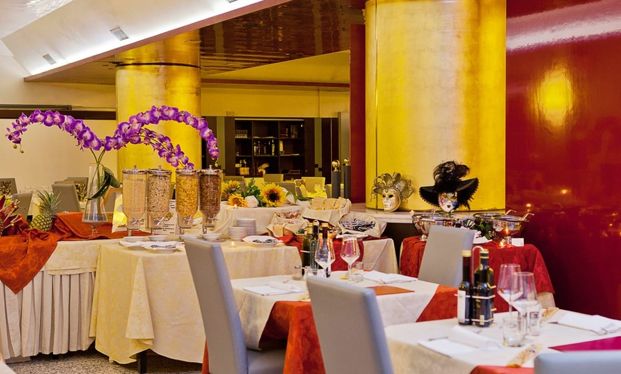 Image 2: ✈ ITALIE | Venise Mestre - Antony Hotel 4*, 2 nuit - City break