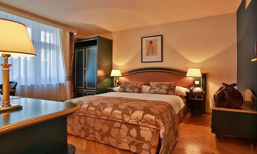 Image 2: ✈ TSJECHIË | Praag - Hotel Elysee 4*, 2 nachten - Stadscentrum