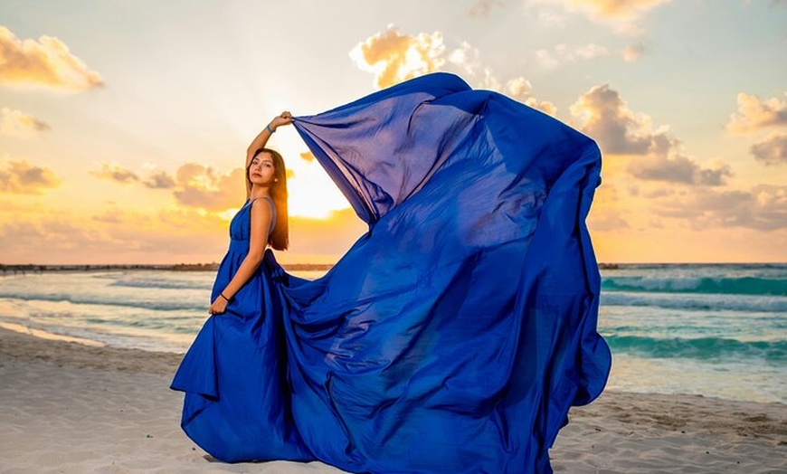 Image 2: Sesión de fotos de Sun Kissed en La Barceloneta Beach