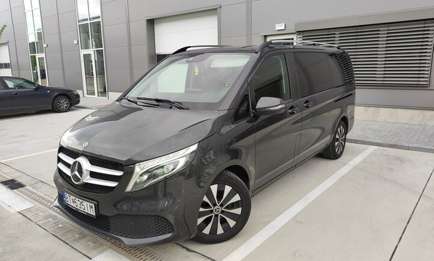 Image 2: Traslado privado desde el Aeropuerto Malaga a Gibraltar