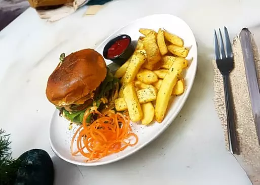 5% Cash Back at Aqua Bar and Grill