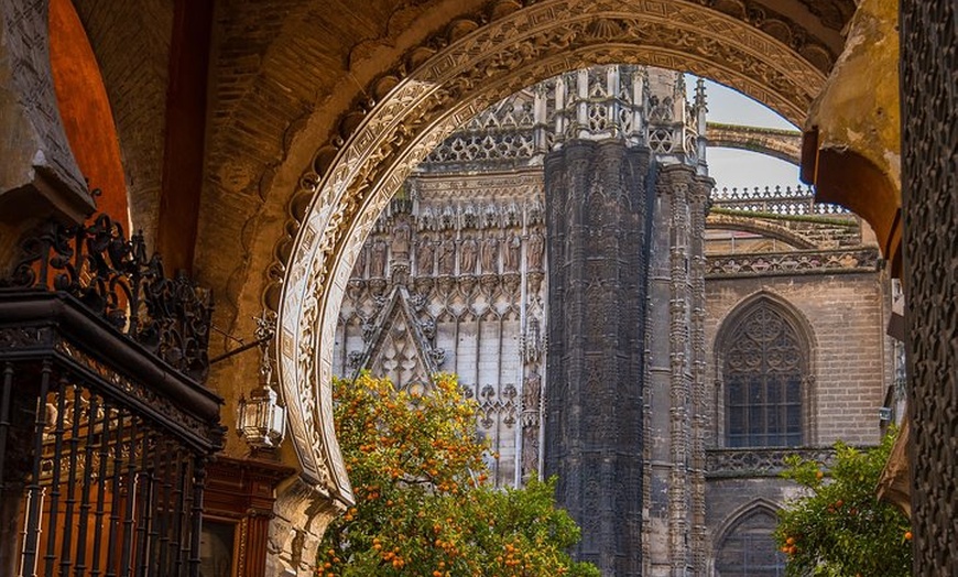 Image 5: Visita guiada de un día a los monumentos de Sevilla