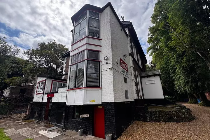 Liverpool Beatles Tour from Manchester with Casbah Club & Cavern