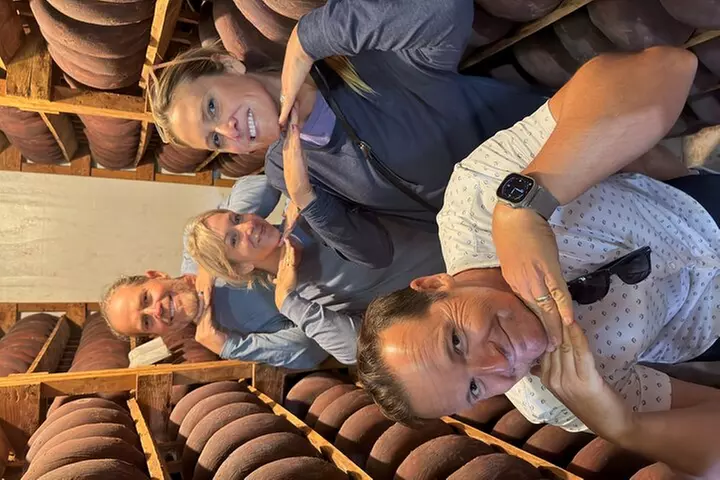 Behind-the-Scenes Food and Wine E-Bike Tour