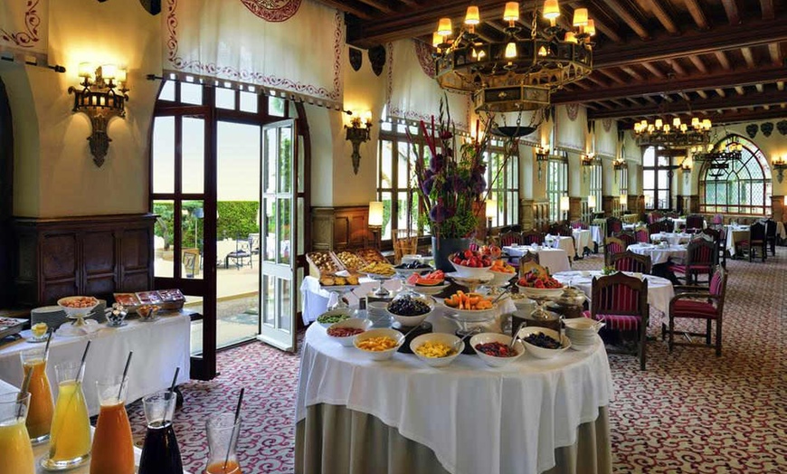 Image 5: ✈ OCCITANIE | Carcassonne - Hotel de la Cité - M Gallery 5*, 2 nuit...