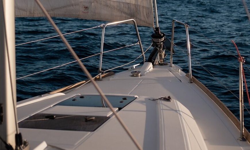 Image 44: Yate a vela privado por la Bahía de Palma y calas cercanas