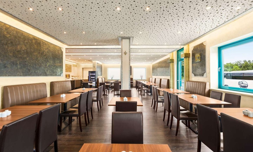 Image 14: ✈ TSJECHIË | Praag - Amedia Express Prague Trademark Collection by ...