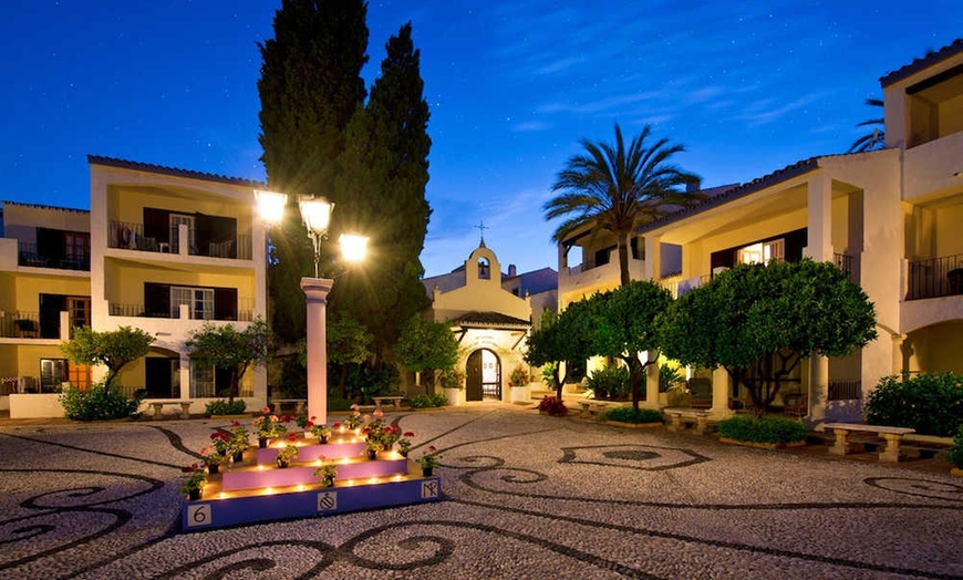 Image 52: ✈ COSTA DEL SOL | Marbella - BlueBay Banús 4*, 3 Nächte - Außenpool