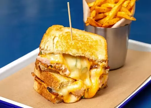 5% Cash Back at Fish City Grill