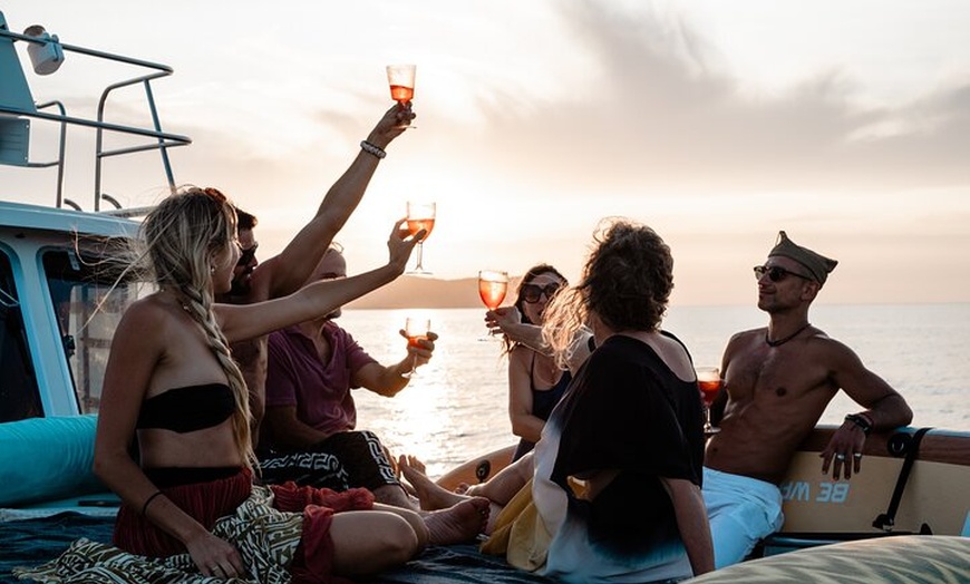 Image 12: Alquiler de barcos de medio día en yate tradicional balear en Ibiza