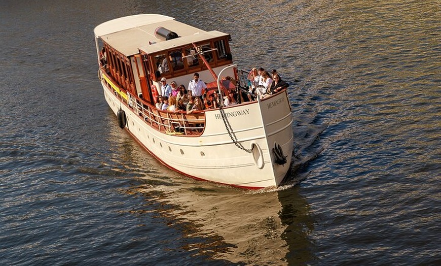 Image 4: Sightseeing Bootstour auf historischem Schiff in Berlin