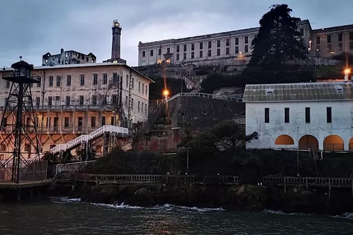 Alcatraz Inside Access Ferry and Audio Tour with Night Option