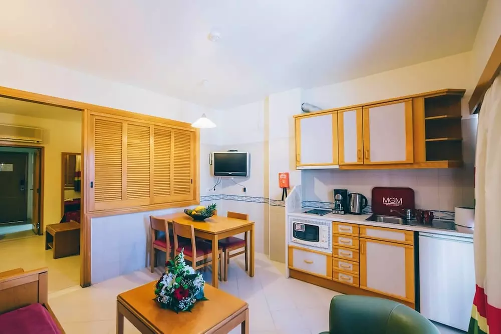 ✈ ALGARVE | Albufeira - Muthu Forte da Oura Apartment Hotel 5*, 2 n...