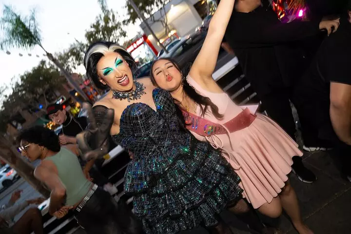 Drag Bar Crawl with Drink in Los Angeles