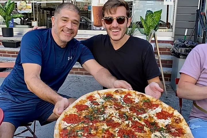 Mom and Pop Food Tour in Chinatown and Little Italy