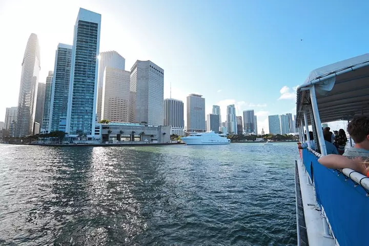 Miami Skyline & Star Island 90 Minute Cruise