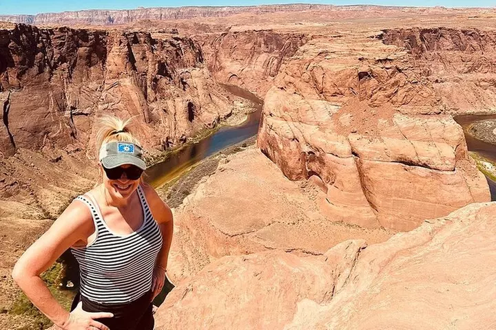 Private Tour Antelope Canyon and Horseshoe from Las Vegas 6 Seats