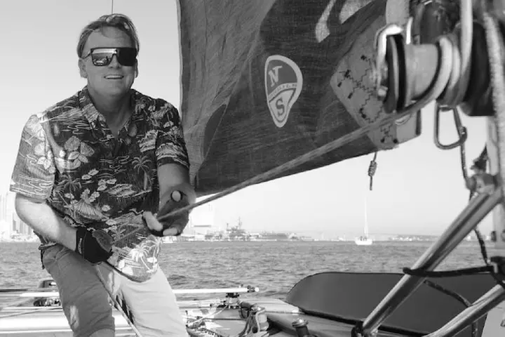 2.5-Hour Small-Group Catamaran Sailing Adventure with Drinks