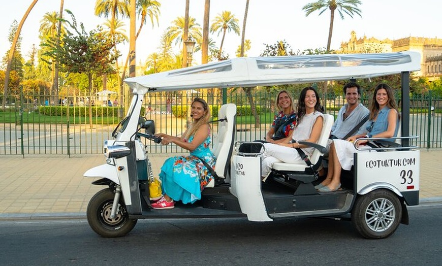 Image 9: Tour de Bienvenida a Sevilla en Eco Tuk Tuk Privado