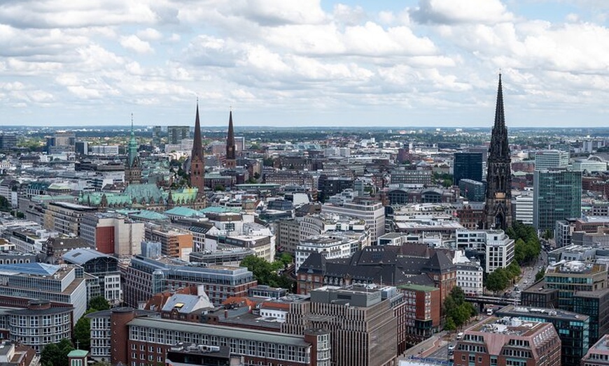 Image 31: Hamburg Historische Altstadt und 2. Weltkrieg Rundgang in Kleingruppe
